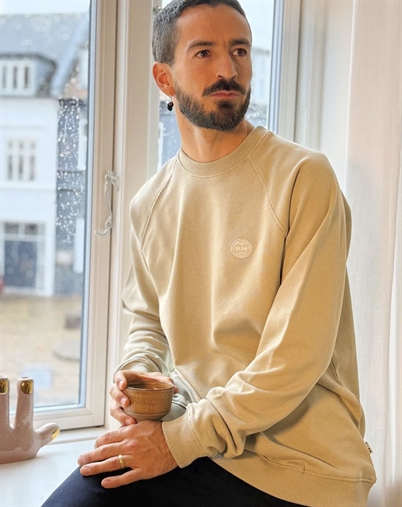 Elsk - Globe Mens Raglan Sweatshirt - Sand Stone